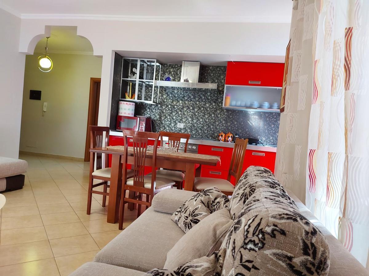 Bral Apartments 8 Two-Bedroom Beachfront Durrës Eksteriør bilde
