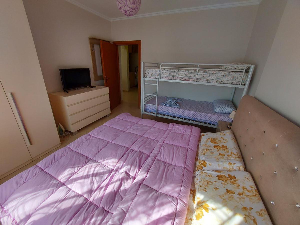 Bral Apartments 8 Two-Bedroom Beachfront Durrës Eksteriør bilde