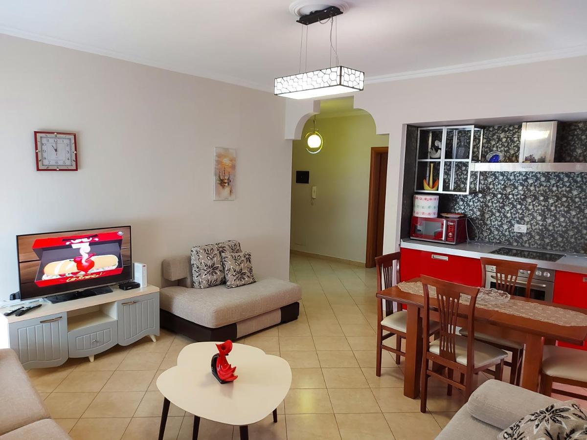 Bral Apartments 8 Two-Bedroom Beachfront Durrës Eksteriør bilde