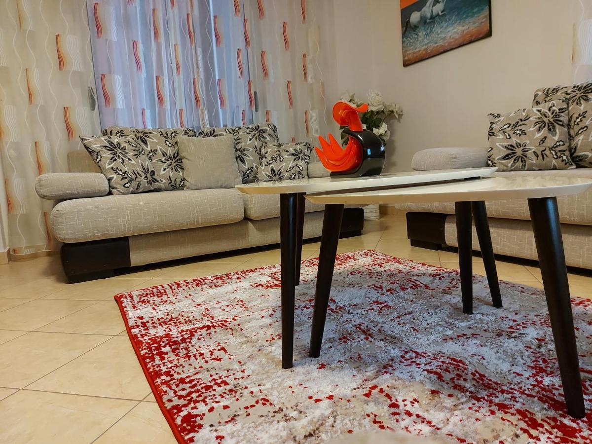 Bral Apartments 8 Two-Bedroom Beachfront Durrës Eksteriør bilde
